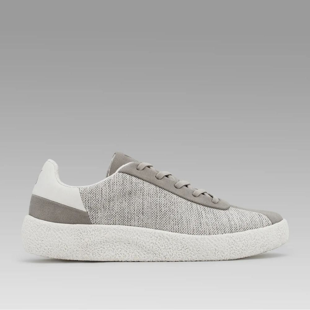 Stylish Gray and White Men's Sneakers